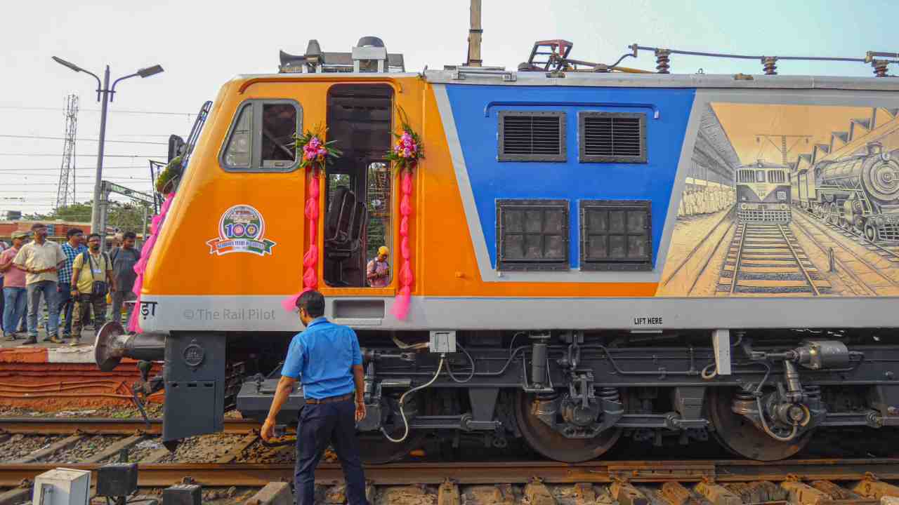 howrah delhi rajdhani express