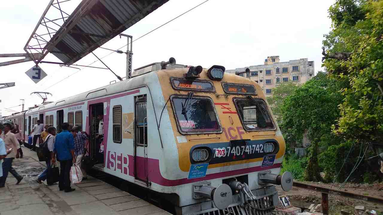 Digha Panskura Local Train