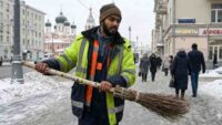 indian software engineer sweeper in russia