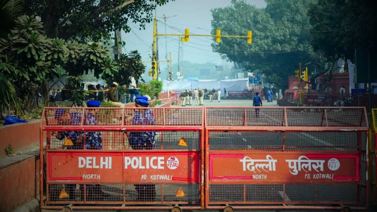 Lashkar-e-Taiba planning to blast near Delhi Red fort temple and other Temples